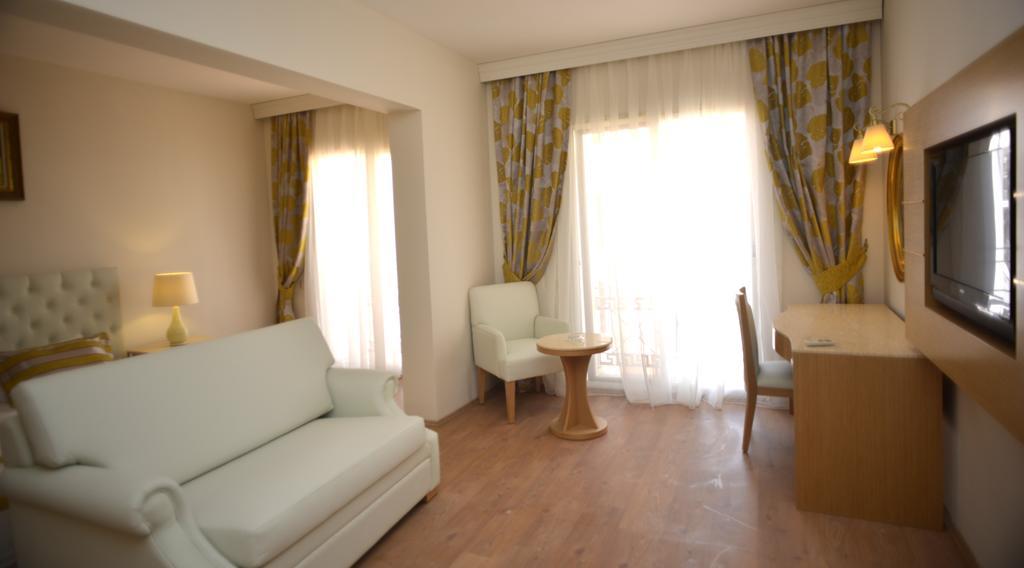 Ladonia Hotels Del Mare (Adults Only) Gümbet Buitenkant foto
